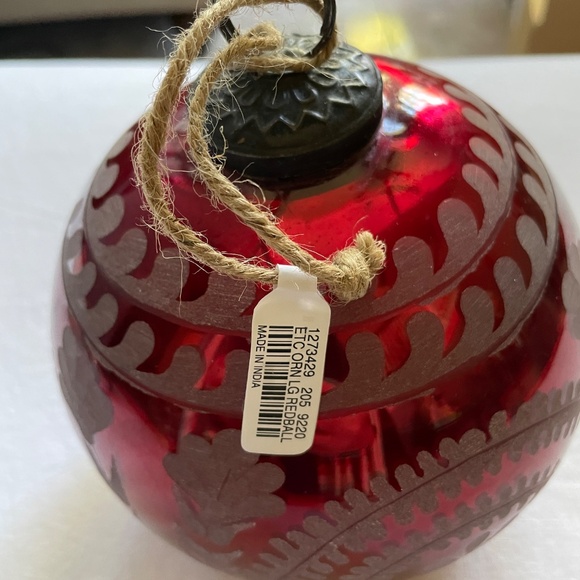 Pottery Barn Etched Large Mercury Glass Ornament, Red, 6" NEW - Picture 5 of 9